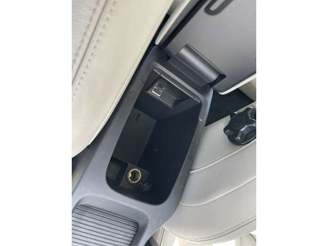 ボルボ Ｖ４０ Ｔ３　クラシックエディション R1年 (東北) 99