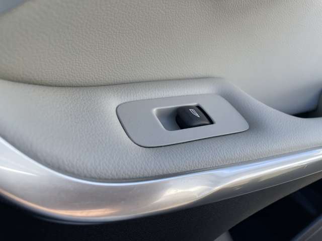 ボルボ Ｖ４０ Ｔ３　クラシックエディション R1年 (東北) 99