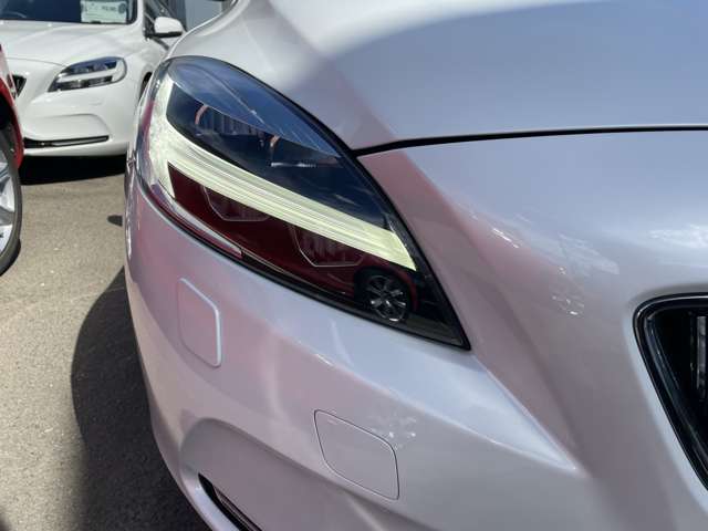 ボルボ Ｖ４０ Ｔ３　クラシックエディション R1年 (東北) 99