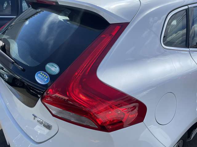 ボルボ Ｖ４０ Ｔ３　クラシックエディション R1年 (東北) 99