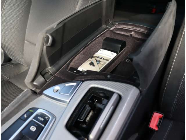 ＢＭＷ ５シリーズ ５２３Ｄ Ｍスポーツ ディーゼルターボ H26年 (関東) 99