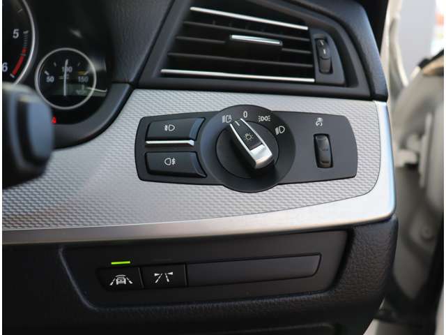 ＢＭＷ ５シリーズ ５２３Ｄ Ｍスポーツ ディーゼルターボ H26年 (関東) 99