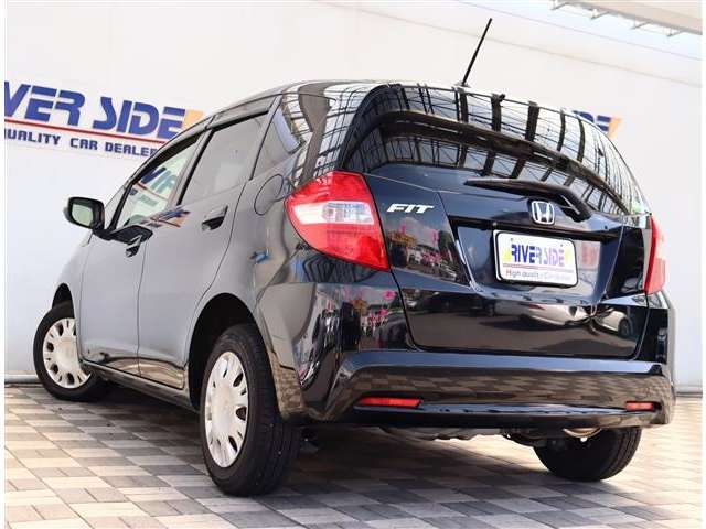 ホンダ フィット １．３ Ｇ スマートセレクション ファインスタイル H25年 (関東) 99