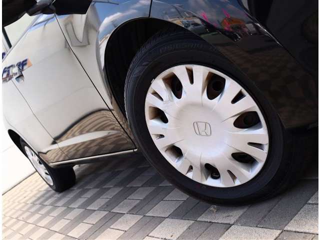 ホンダ フィット １．３ Ｇ スマートセレクション ファインスタイル H25年 (関東) 99