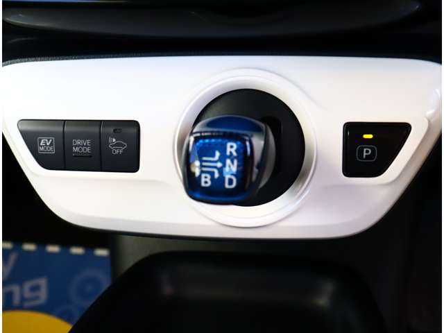 トヨタ プリウス １．８ Ｓ セーフティ プラス H28年 (関東) 99