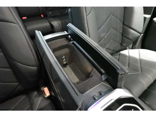 ＢＭＷ ７シリーズ ７４０ｉ　Ｍスポーツ R5年 (近畿) 99