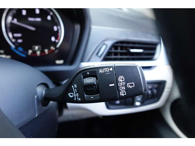 ＢＭＷ Ｘ１ Ｘドライブ １８Ｄ Ｘライン ４ＷＤ R4年 (近畿) 99