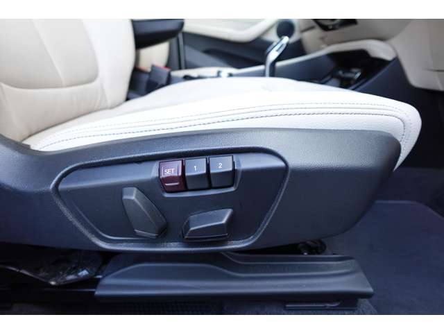 ＢＭＷ Ｘ１ Ｘドライブ １８Ｄ Ｘライン ４ＷＤ R4年 (近畿) 99