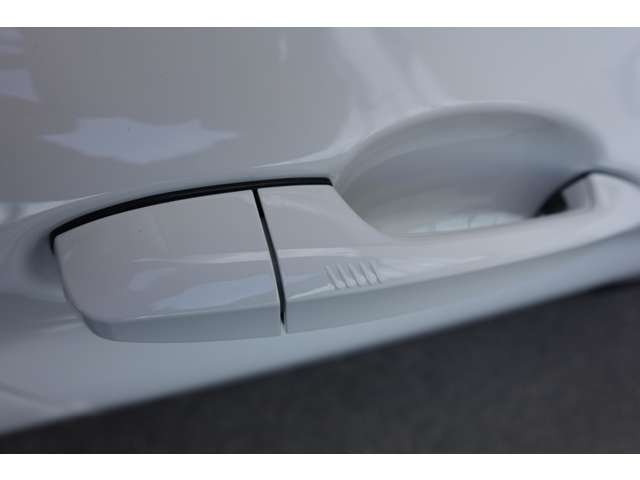 ＢＭＷ Ｘ１ Ｘドライブ １８Ｄ Ｘライン ４ＷＤ R4年 (近畿) 99