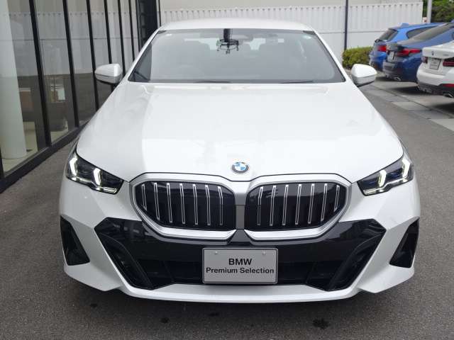 ＢＭＷ ５シリーズ ５２３Ｄ Ｘドライブ Ｍスポーツ ディーゼルターボ ４ＷＤ R6年 (近畿) 99