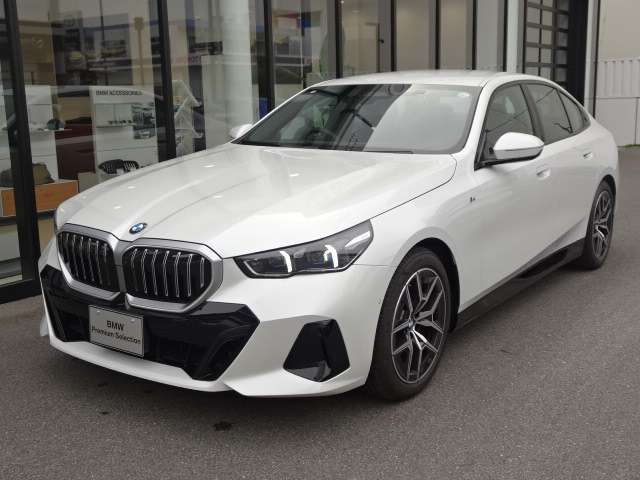 ＢＭＷ ５シリーズ ５２３Ｄ Ｘドライブ Ｍスポーツ ディーゼルターボ ４ＷＤ R6年 (近畿) 99