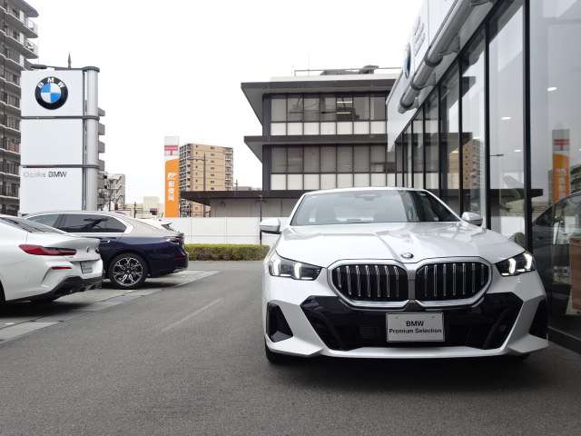 ＢＭＷ ５シリーズ ５２３Ｄ Ｘドライブ Ｍスポーツ ディーゼルターボ ４ＷＤ R6年 (近畿) 99