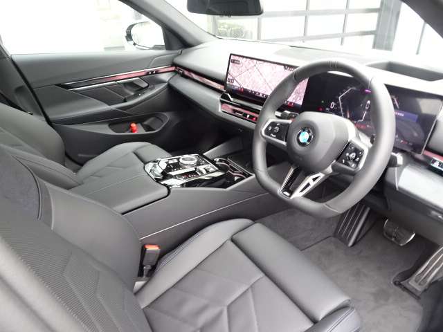 ＢＭＷ ５シリーズ ５２３Ｄ Ｘドライブ Ｍスポーツ ディーゼルターボ ４ＷＤ R6年 (近畿) 99