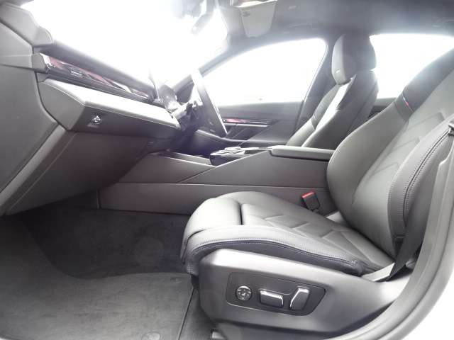 ＢＭＷ ５シリーズ ５２３Ｄ Ｘドライブ Ｍスポーツ ディーゼルターボ ４ＷＤ R6年 (近畿) 99