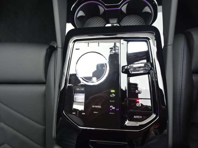 ＢＭＷ ５シリーズ ５２３Ｄ Ｘドライブ Ｍスポーツ ディーゼルターボ ４ＷＤ R6年 (近畿) 99