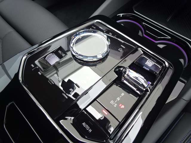 ＢＭＷ ５シリーズ ５２３Ｄ Ｘドライブ Ｍスポーツ ディーゼルターボ ４ＷＤ R6年 (近畿) 99