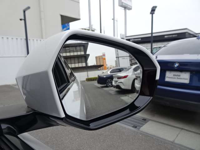 ＢＭＷ ５シリーズ ５２３Ｄ Ｘドライブ Ｍスポーツ ディーゼルターボ ４ＷＤ R6年 (近畿) 99