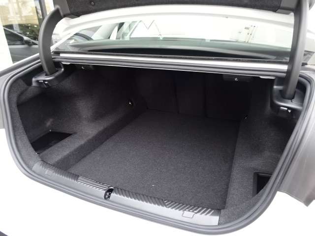 ＢＭＷ ５シリーズ ５２３Ｄ Ｘドライブ Ｍスポーツ ディーゼルターボ ４ＷＤ R6年 (近畿) 99