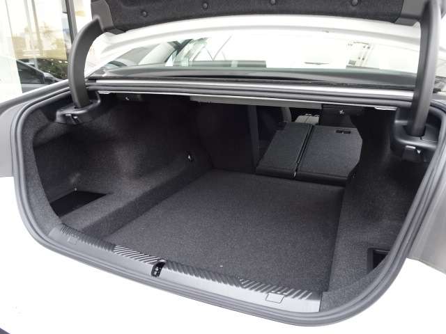 ＢＭＷ ５シリーズ ５２３Ｄ Ｘドライブ Ｍスポーツ ディーゼルターボ ４ＷＤ R6年 (近畿) 99