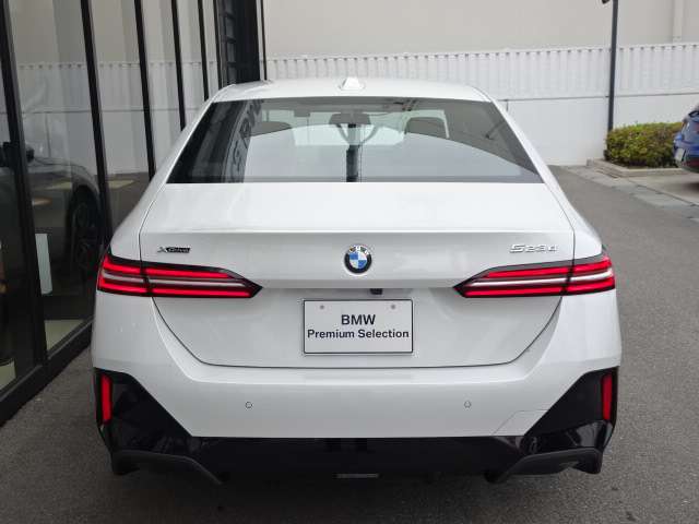 ＢＭＷ ５シリーズ ５２３Ｄ Ｘドライブ Ｍスポーツ ディーゼルターボ ４ＷＤ R6年 (近畿) 99