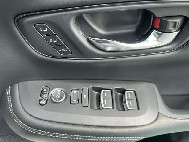 ホンダ ＺＲ－Ｖ ２．０ Ｅ：ＨＥＶ Ｚ R6年 (東海) 99