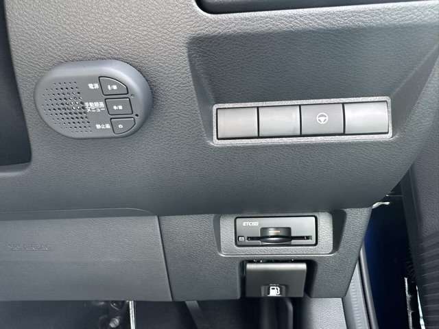 日産 ノートオーラ １．２ Ｇ レザーエディション R5年 (東海) 99