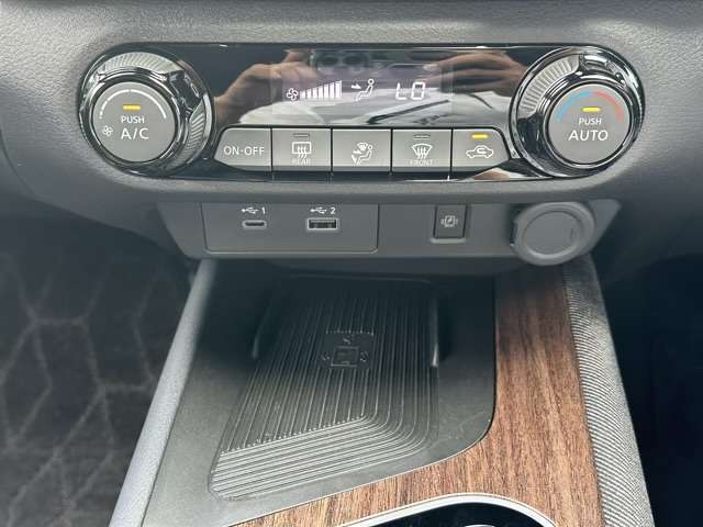 日産 ノートオーラ １．２ Ｇ レザーエディション R5年 (東海) 99