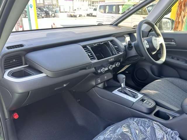 ホンダ フィット　ハイブリッド １．５ Ｅ：ＨＥＶ ホーム R6年 (東海) 99