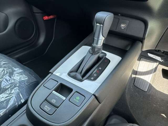 ホンダ フィット　ハイブリッド １．５ Ｅ：ＨＥＶ ホーム R6年 (東海) 99