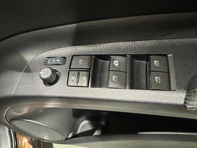 トヨタ シエンタ　ハイブリッド ハイブリッド １．５ ファンベース Ｇ R1年 (近畿) 99