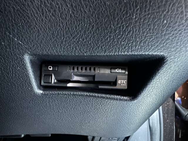 トヨタ シエンタ　ハイブリッド ハイブリッド １．５ ファンベース Ｇ R1年 (近畿) 99