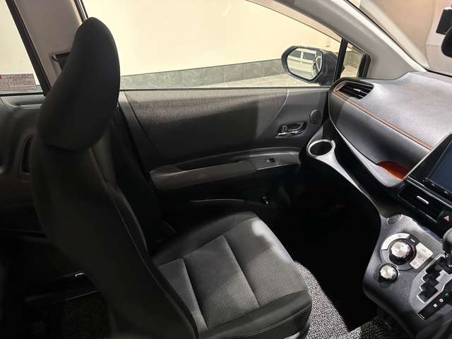 トヨタ シエンタ　ハイブリッド ハイブリッド １．５ ファンベース Ｇ R1年 (近畿) 99