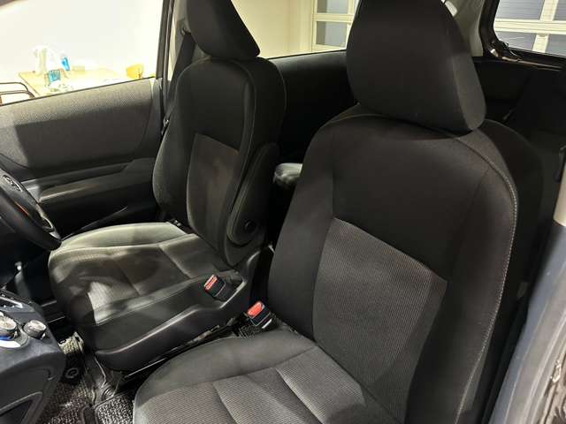 トヨタ シエンタ　ハイブリッド ハイブリッド １．５ ファンベース Ｇ R1年 (近畿) 99