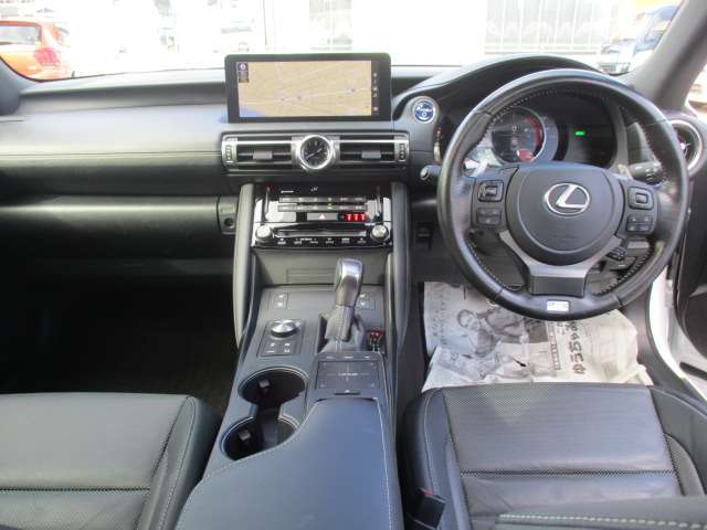 レクサス ＩＳ３００ｈ Ｆスポーツ R2年 (中国) 99