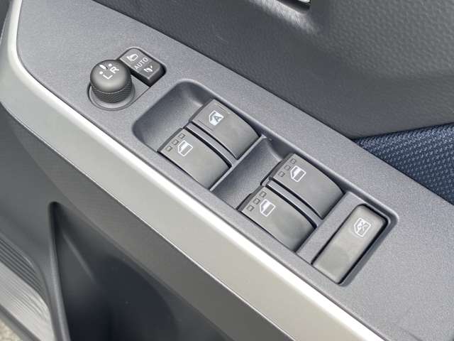 トヨタ ルーミー １．０ カスタム Ｇ R6年 (九州・沖縄) 99