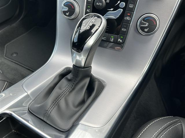 ボルボ Ｖ６０ Ｄ４ ダイナミック エディション ディーゼルターボ H29年 (東北) 99