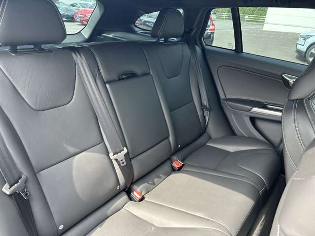 ボルボ Ｖ６０ Ｄ４ ダイナミック エディション ディーゼルターボ H29年 (東北) 99