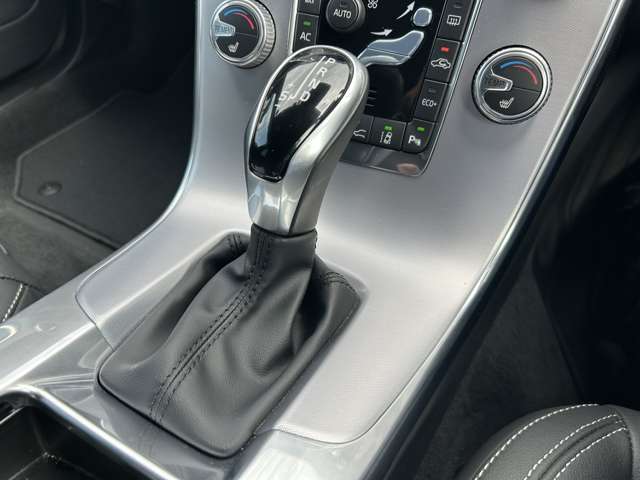 ボルボ Ｖ６０ Ｄ４ ダイナミック エディション ディーゼルターボ H29年 (東北) 99