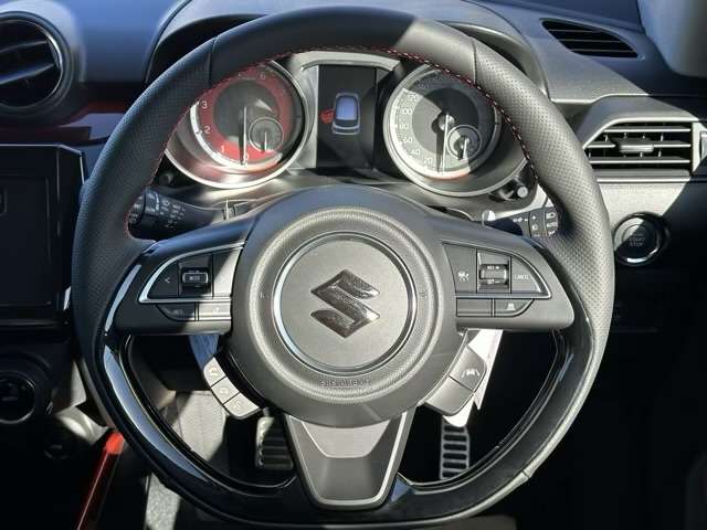 スズキ スイフト スポーツ １．４ R5年 (東海) 99