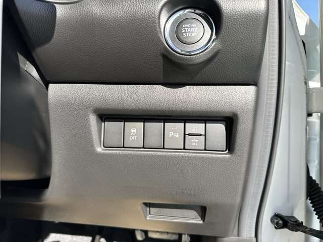 スズキ スイフト スポーツ １．４ R5年 (東海) 99