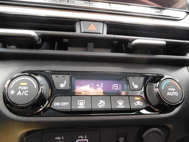 日産 ノートオーラ １．２ Ｇ レザーエディション R5年 (九州・沖縄) 99