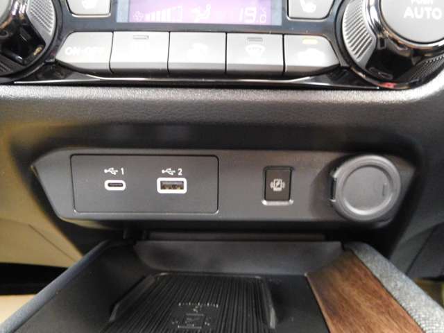 日産 ノートオーラ １．２ Ｇ レザーエディション R5年 (九州・沖縄) 99