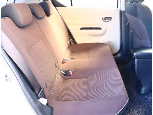 トヨタ アクア １．５ Ｇ H26年 (関東) 99