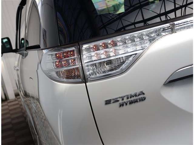 トヨタ エスティマ　ハイブリッド ２．４ アエラス プレミアム エディション ４ＷＤ H26年 (関東) 99