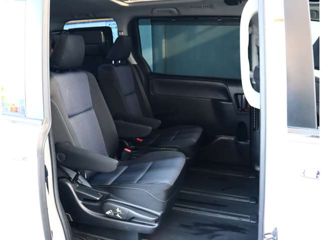 トヨタ ヴォクシー ２．０ ＺＳ H26年 (関東) 99