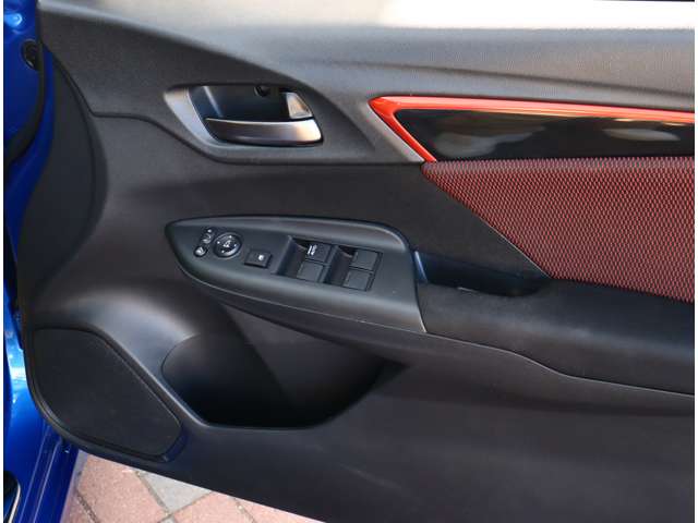 ホンダ フィット １．５ ＲＳ ホンダセンシング H30年 (関東) 99