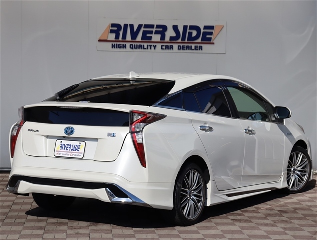 トヨタ プリウス １．８ Ｓ ツーリングセレクション H29年 (関東) 99