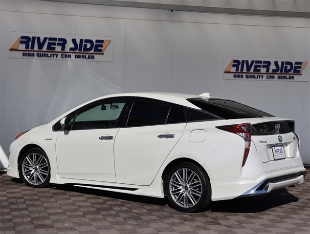 トヨタ プリウス １．８ Ｓ ツーリングセレクション H29年 (関東) 99