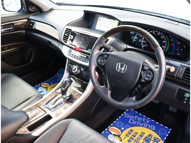 ホンダ アコード　ハイブリッド ２．０ ＥＸ H27年 (関東) 99