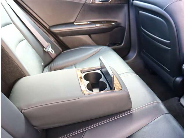 ホンダ アコード　ハイブリッド ２．０ ＥＸ H27年 (関東) 99